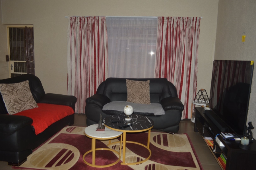 3 Bedroom Property for Sale in La Hoff North West